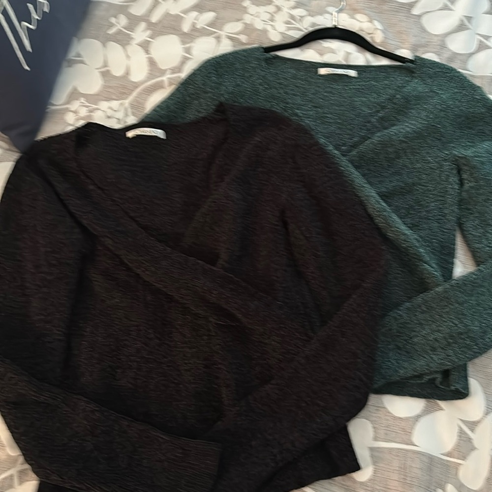 CBRAND Black & Green Chenille Faux Wrap Sweaters - M